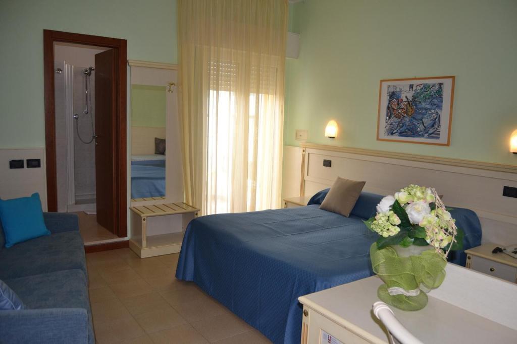 Hotel Zeus Rimini Luaran gambar