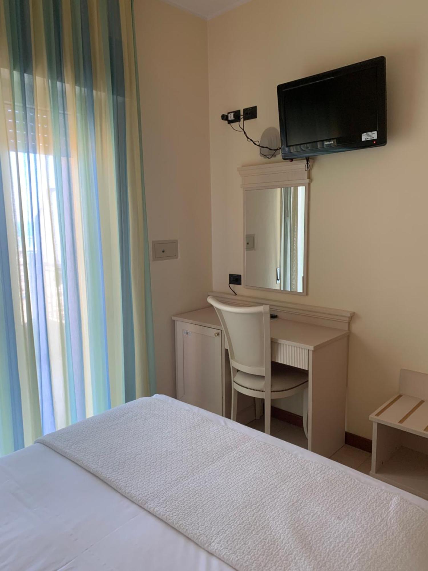 Hotel Zeus Rimini Bilik gambar