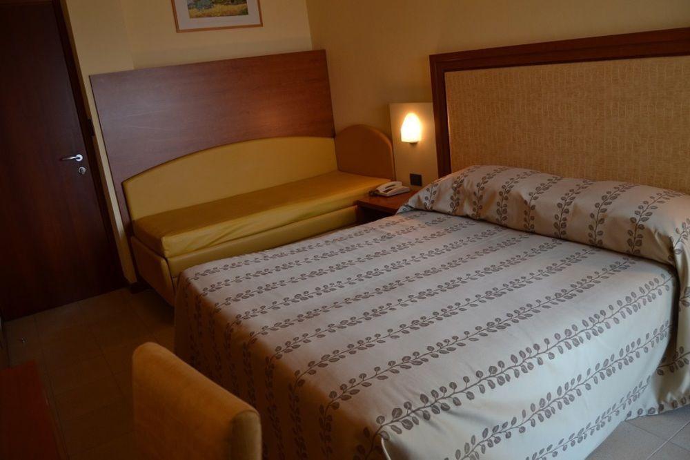 Hotel Zeus Rimini Luaran gambar