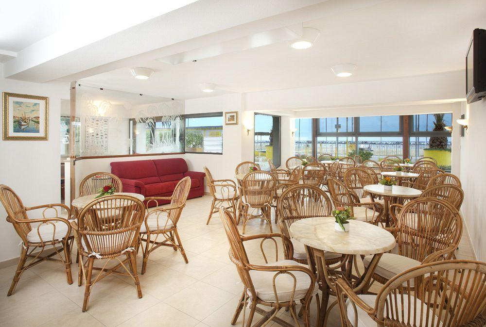 Hotel Zeus Rimini Luaran gambar
