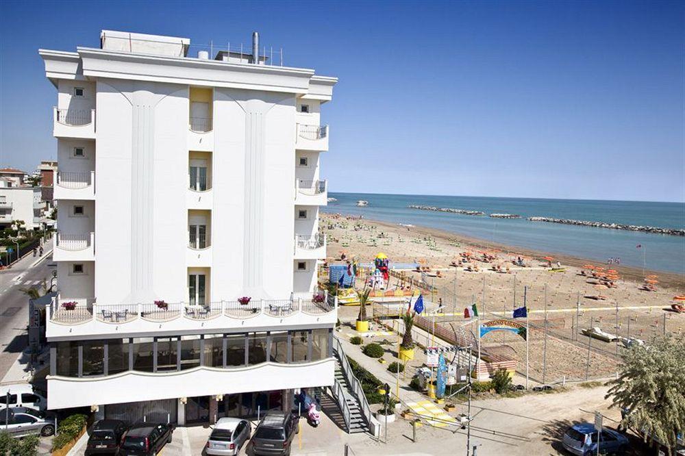 Hotel Zeus Rimini Luaran gambar