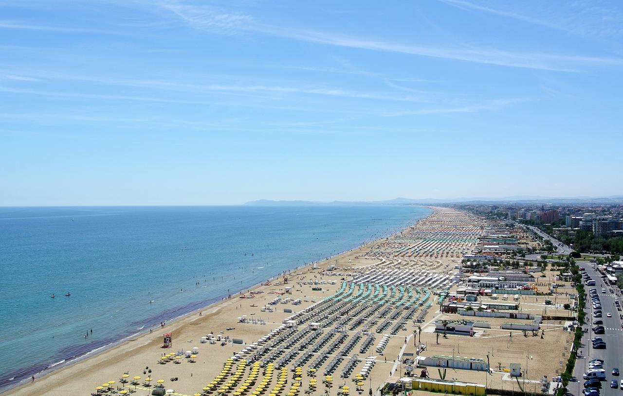 Hotel Zeus Rimini Luaran gambar