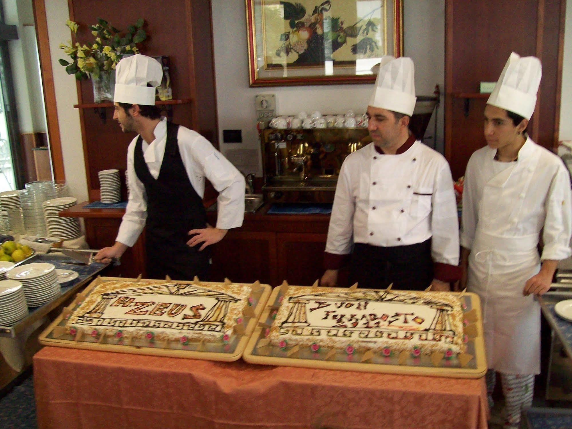 Hotel Zeus Rimini Luaran gambar