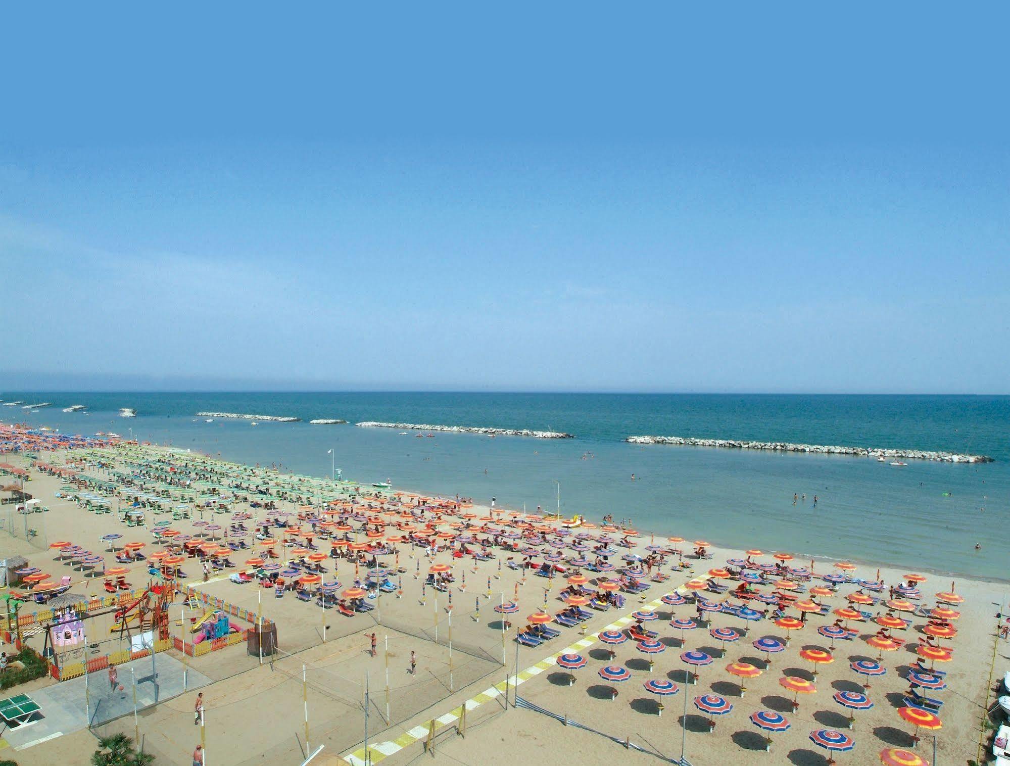 Hotel Zeus Rimini Luaran gambar