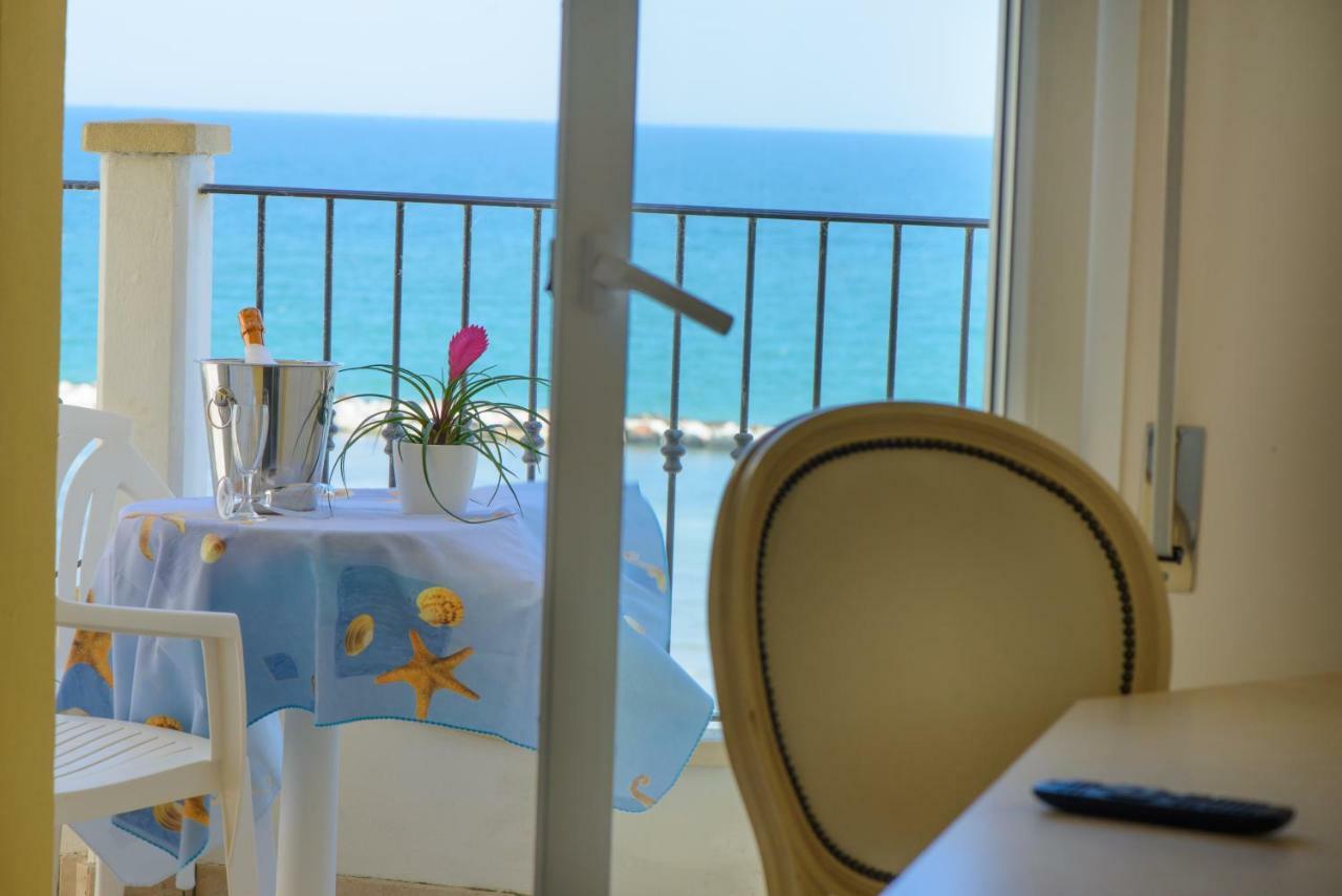 Hotel Zeus Rimini Luaran gambar