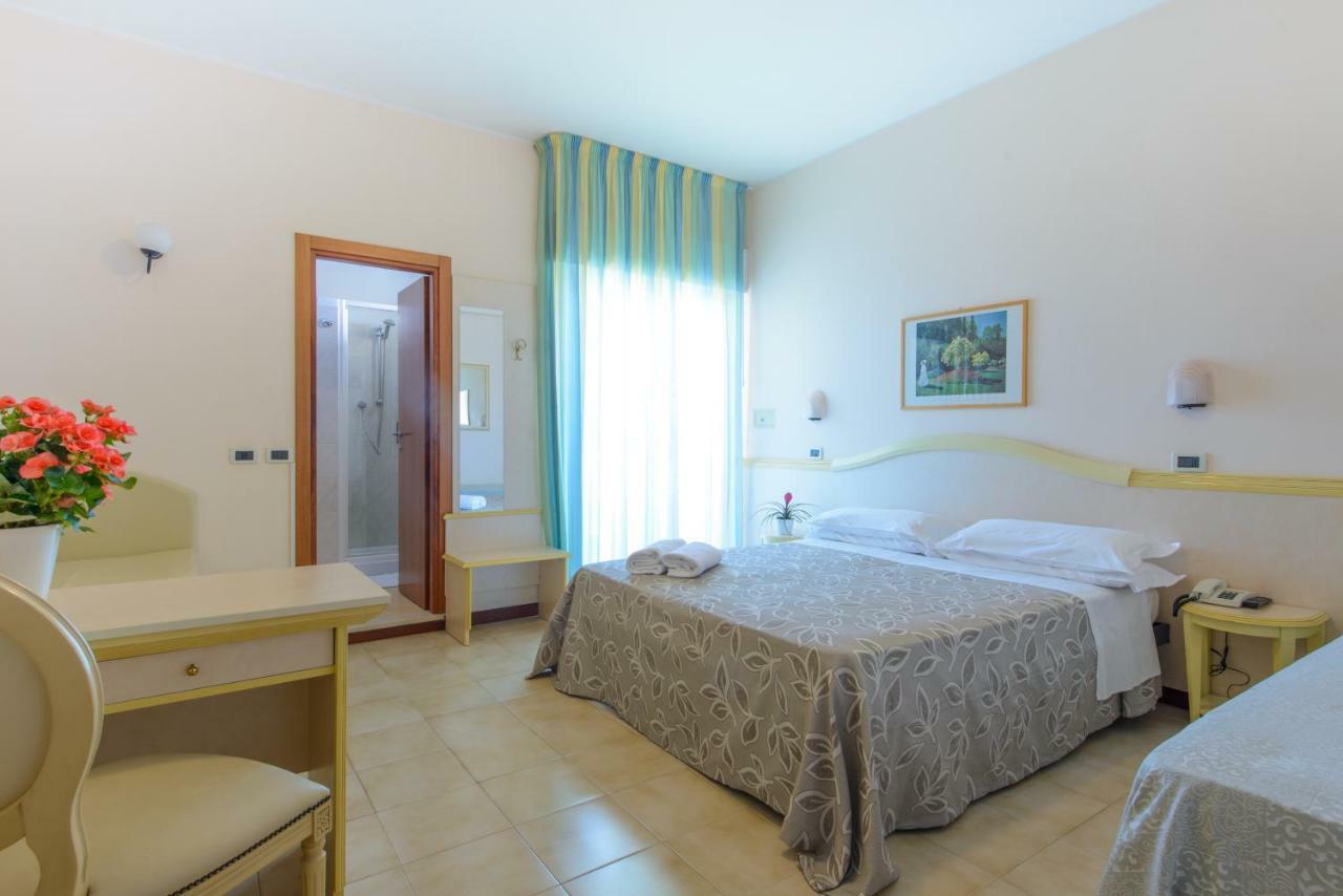 Hotel Zeus Rimini Luaran gambar